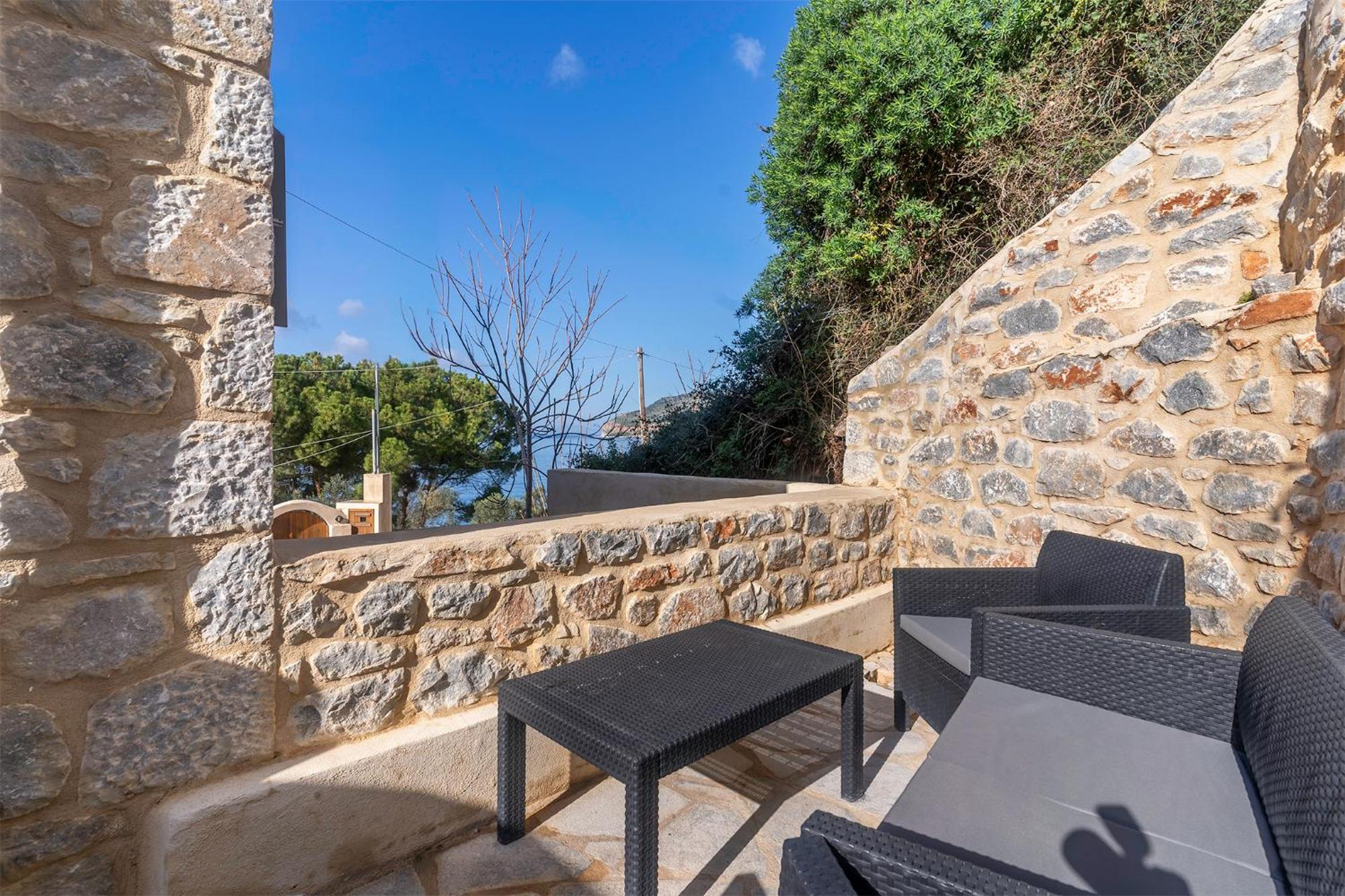 Vina'S Stone House Limeni Exterior foto