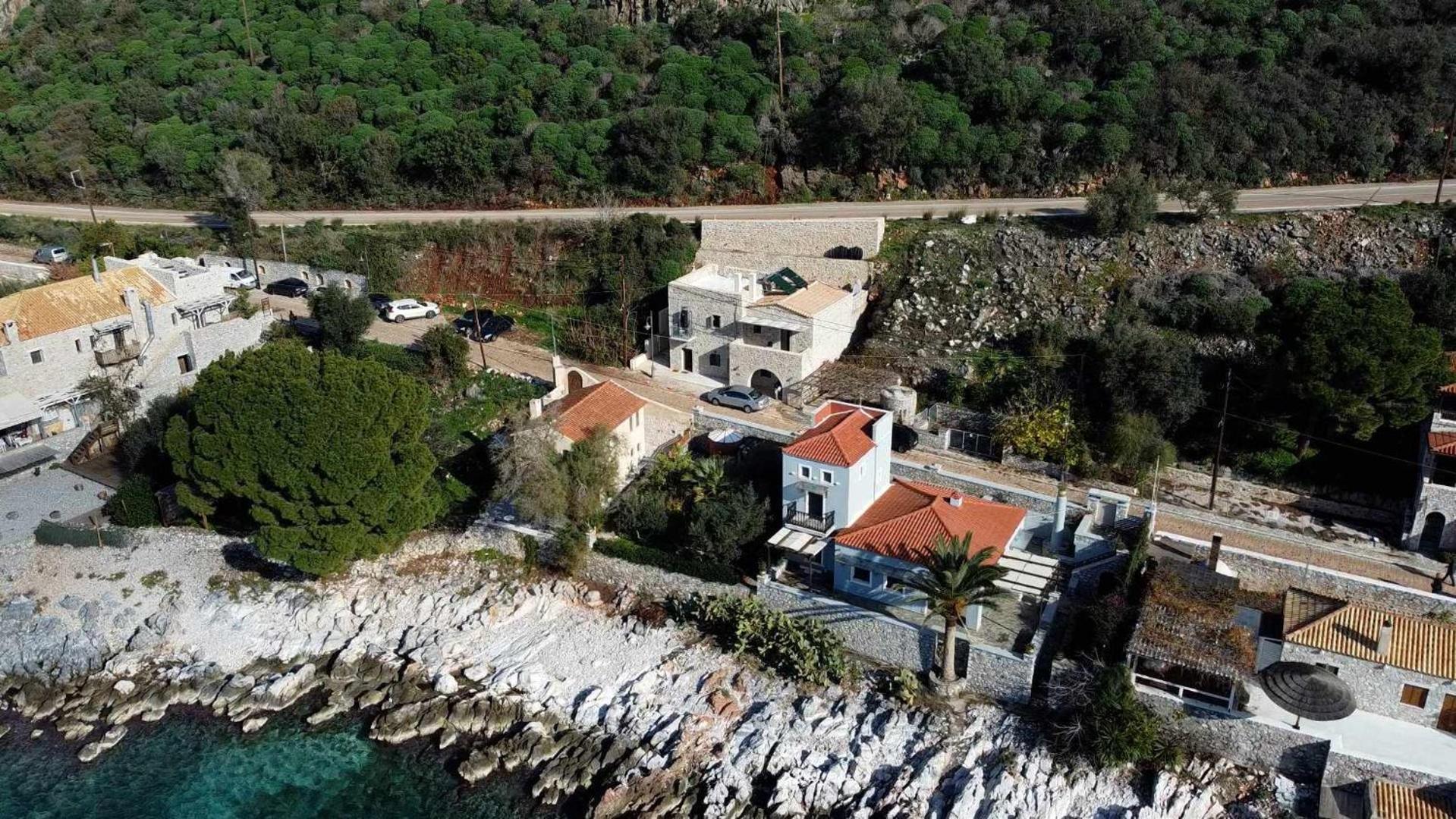 Vina'S Stone House Limeni Exterior foto