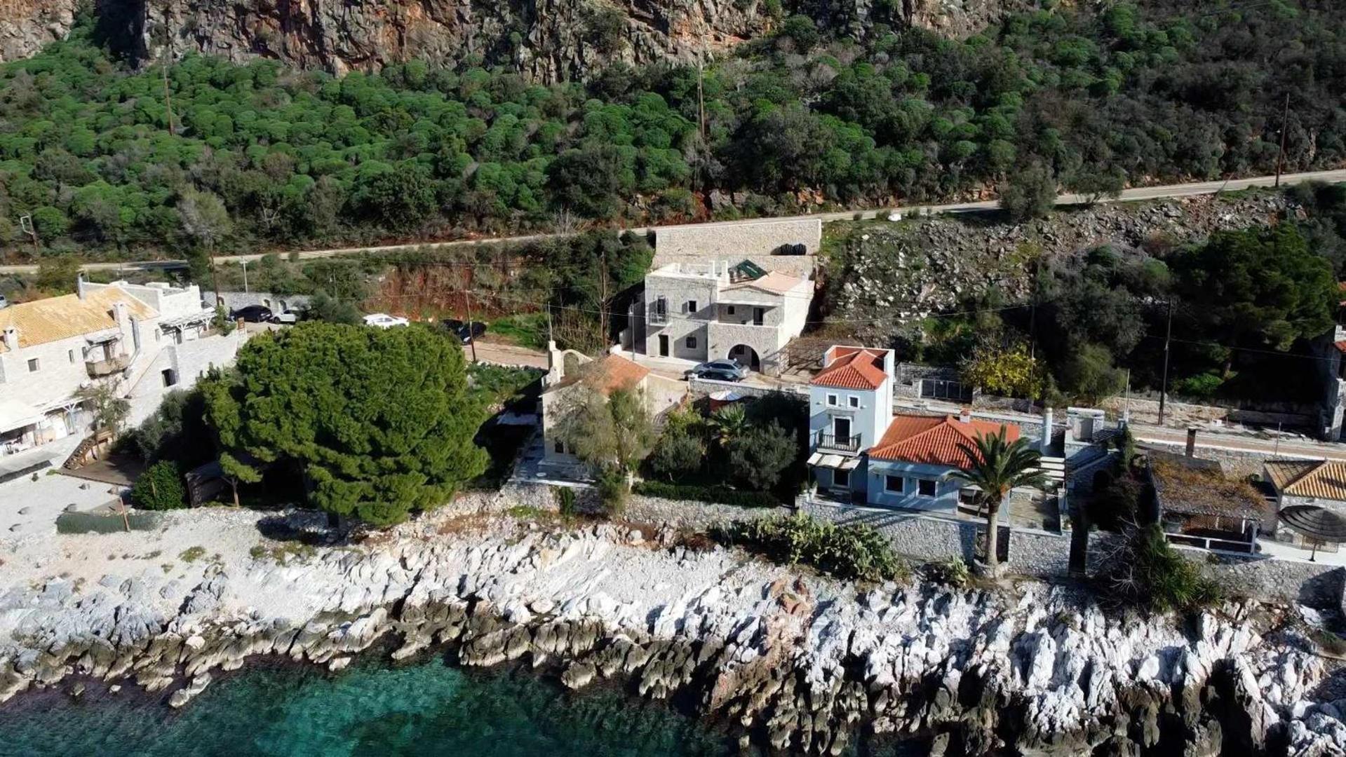 Vina'S Stone House Limeni Exterior foto